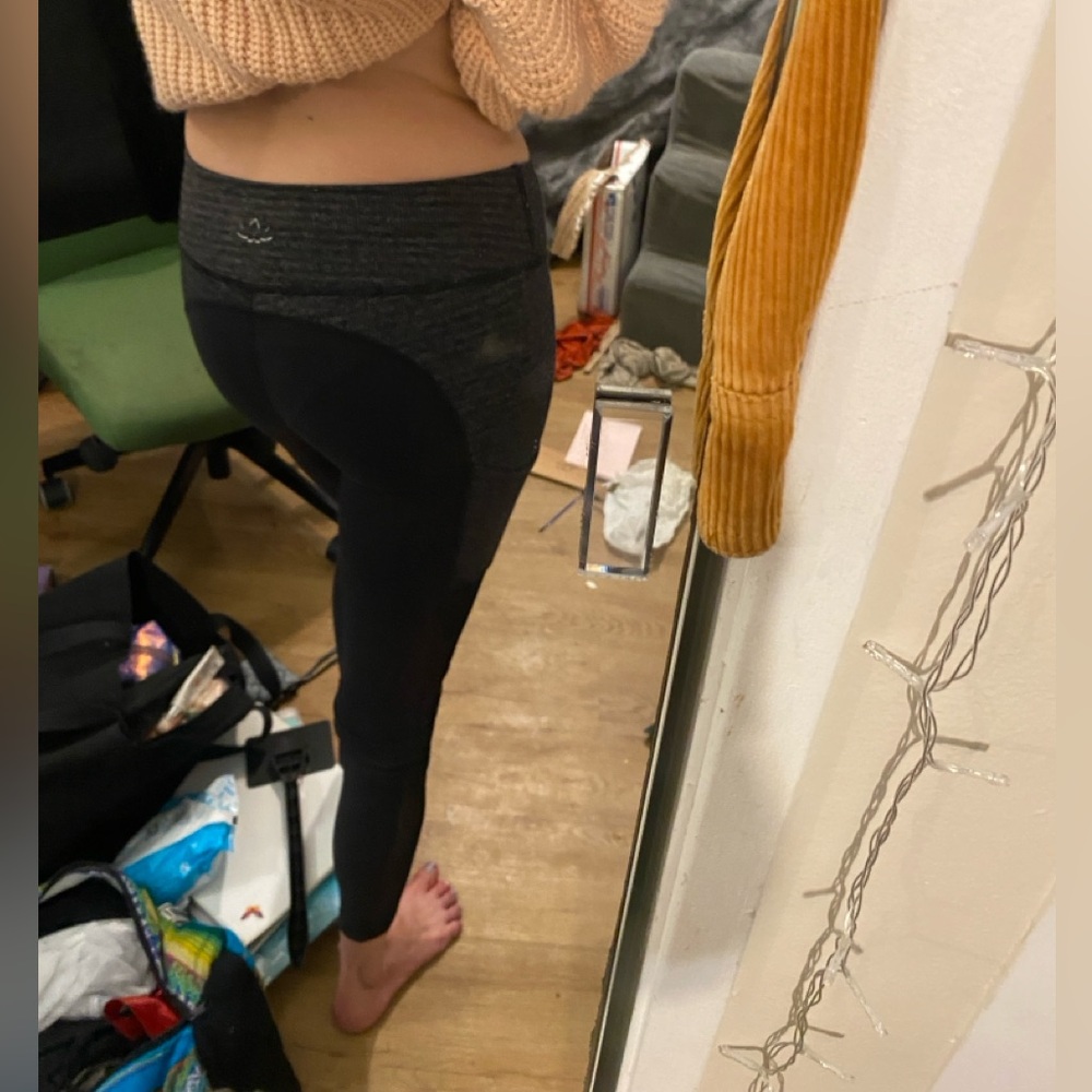 Beyond Yoga Leggings𓃰♫♪ - Picture 10 of 17